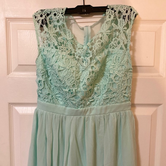 Gorgeous long maxi mint formal dress - Picture 5 of 7